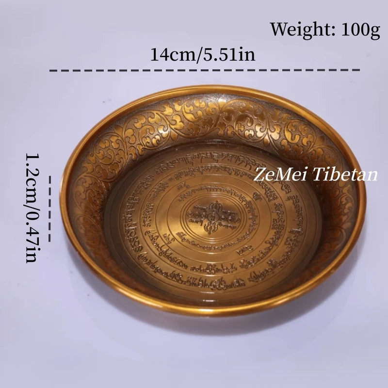 assiettes decoratives ornementales emailees motifs floraux geometriques opalescentes artisanat traditionnel bouddhiste