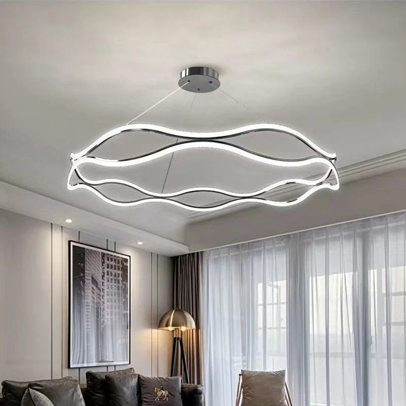 suspension lumineuse contemporaine blanc doré ondulée moderne fixée chaînes lumière chambre salon
