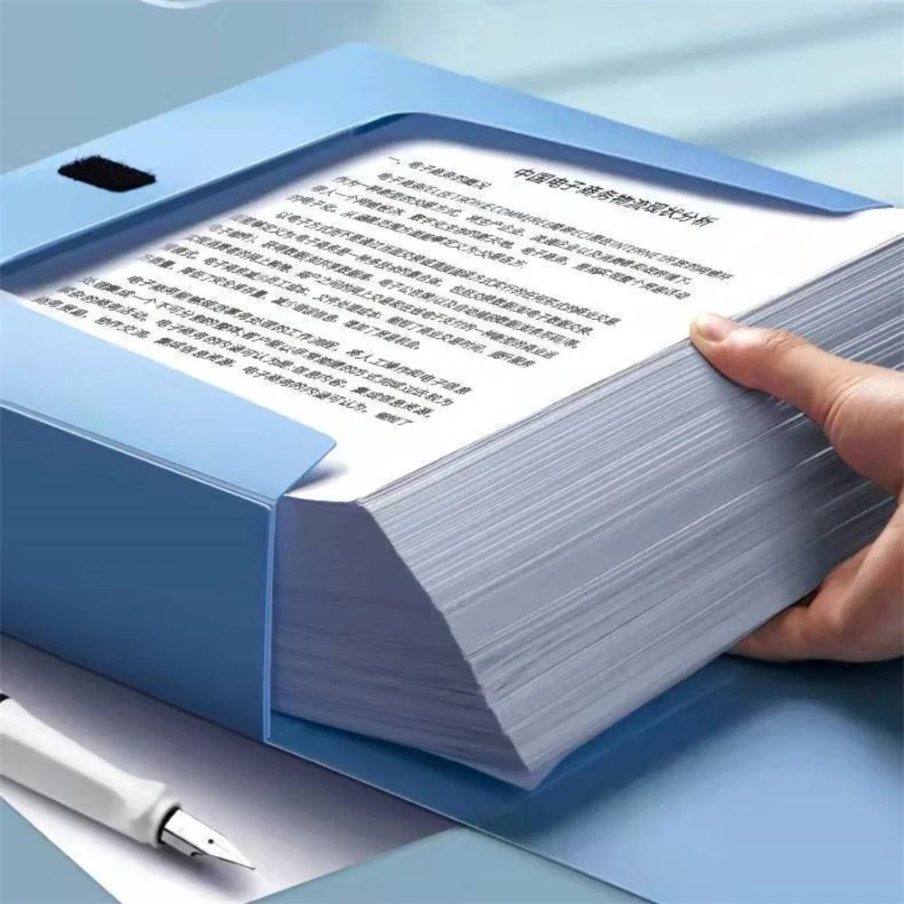 classeur violet moderne contenant papier calculatrice documents transparents organiser respectueux environnement