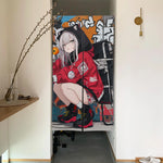 Détail des motifs anime sur le rideau de porte japonais style punk