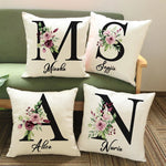taies d'oreiller lettre stylisée moderne élégantes imprimées fleurs feuillage blanc respectueuses environnement 45cm 45cm