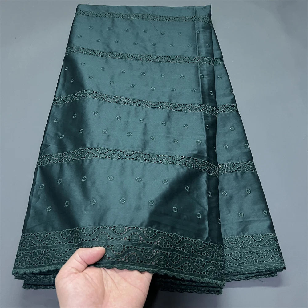 tissu brodé vert clair beige bleu coton opacité résistance brocart dobby haute qualité