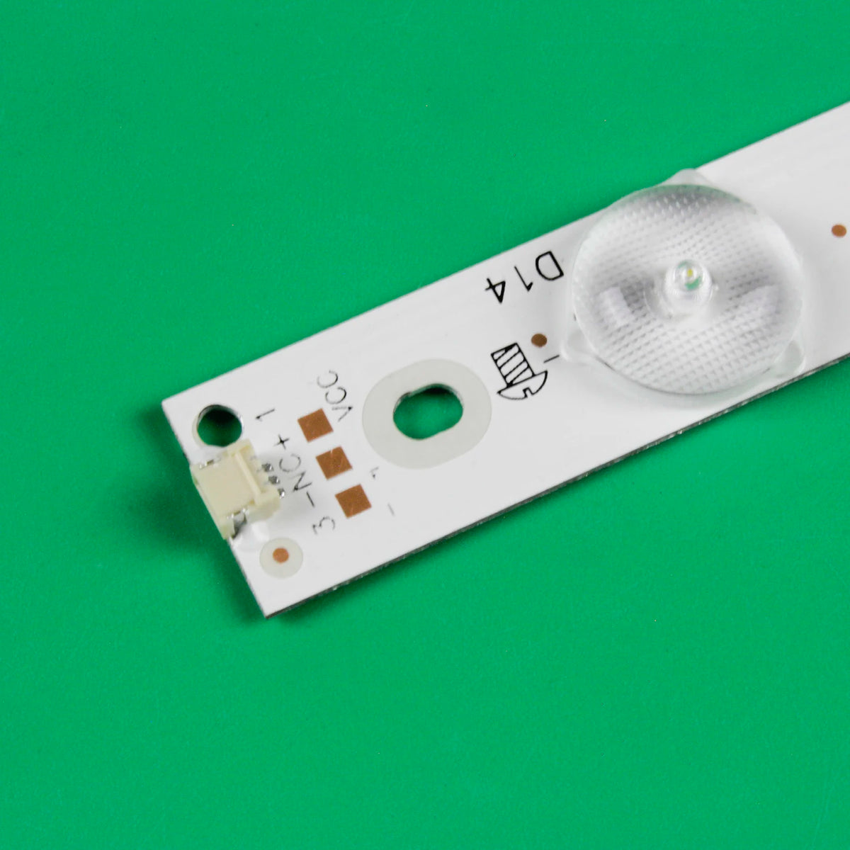 bande lumineuse led blanc moderne technologie connecteur fixations éclairage intérieur qualité professionnelle facile