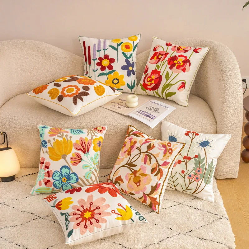 housse coussin décorative motif floral brodé moderne canapé salon lit maison blanc