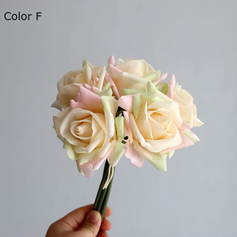 bouquet roses artificielles soie blanc rose pâle rouge décoration mariage intérieur élégant fixations ruban