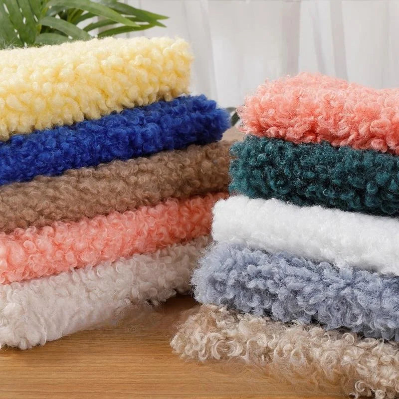 tissu bouclé imitation laine peluche beige bleu rose vert blanc poupée bricolage diy