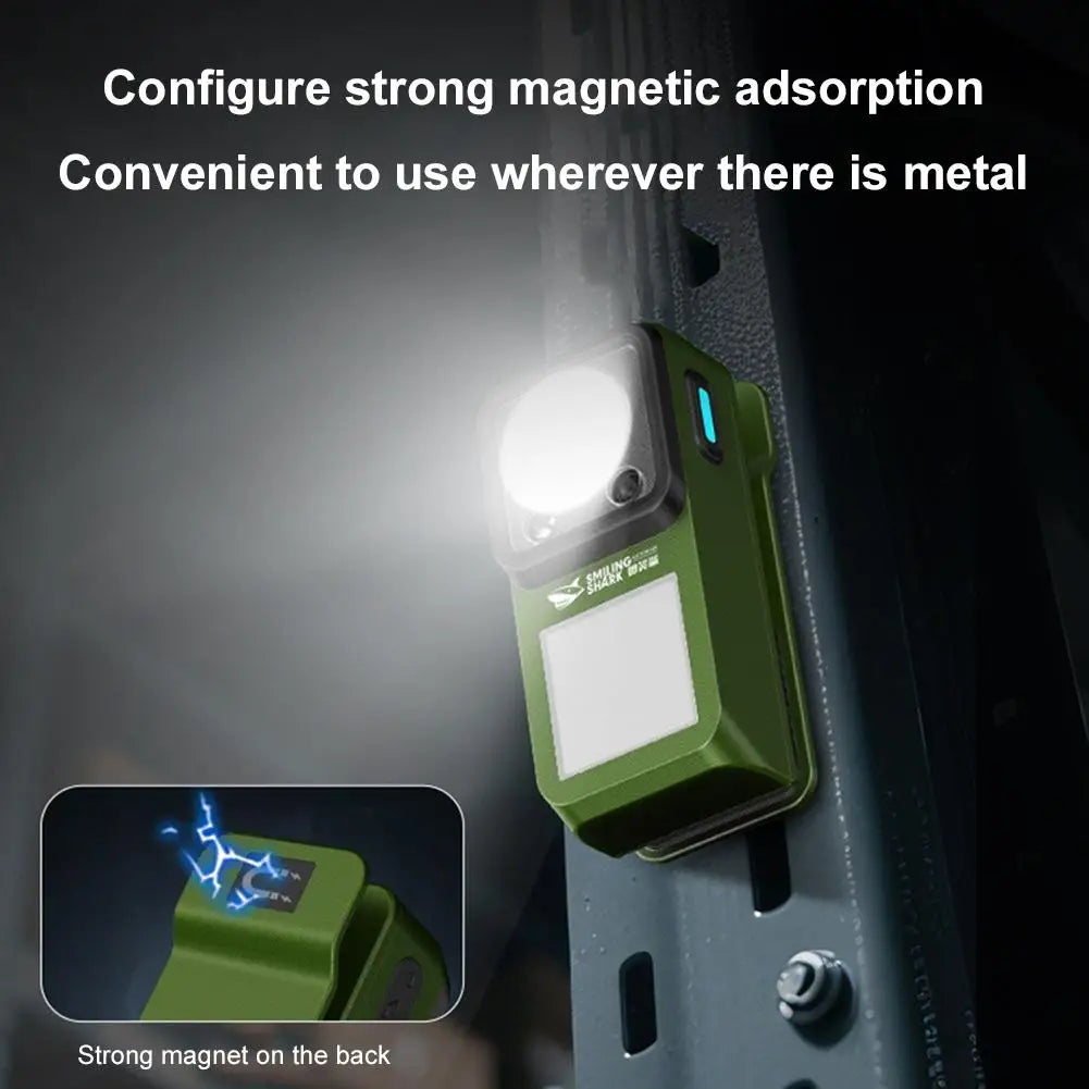 lampe torche rechargeable vert moderne clip camping randonnée durable éclairageextérieururgence