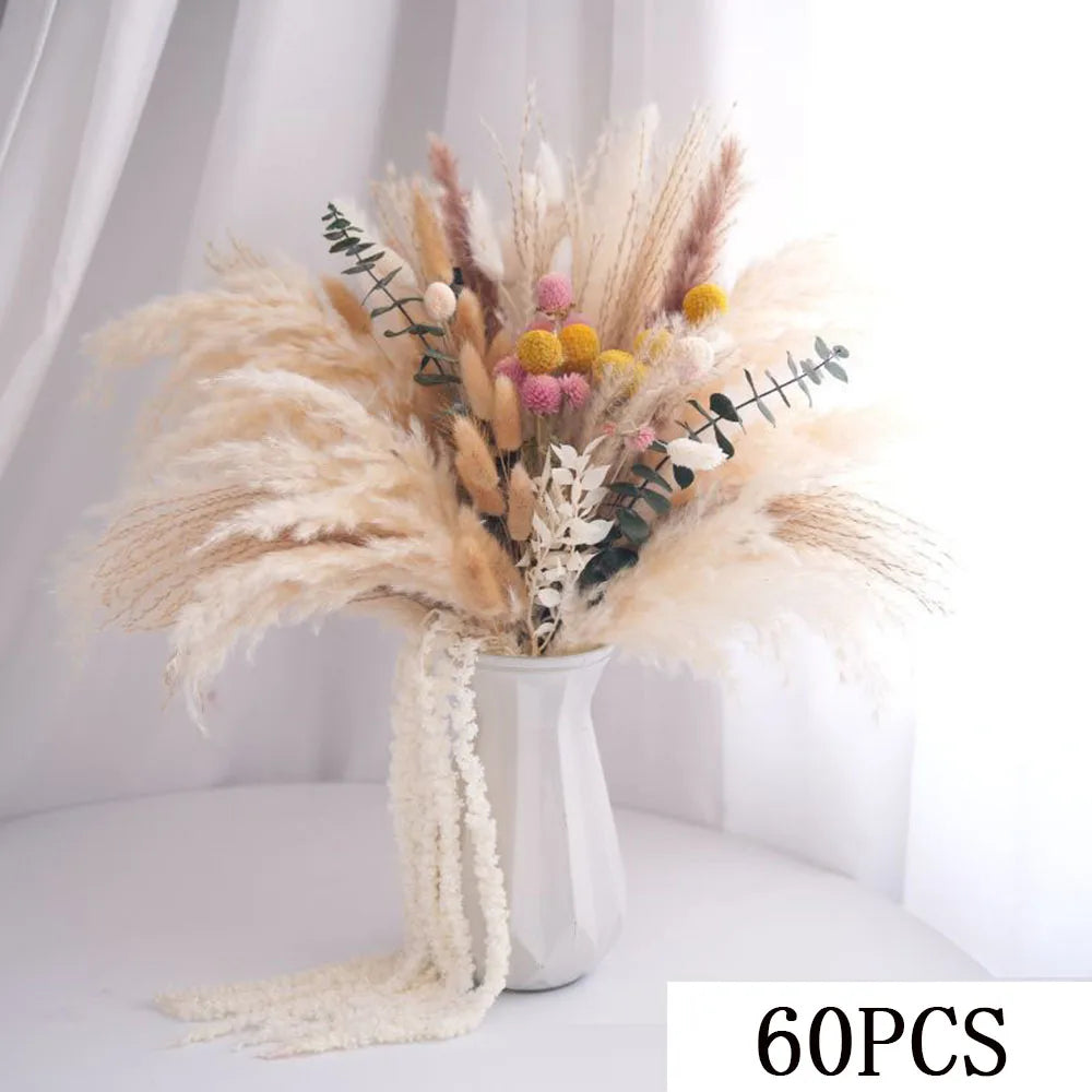 bouquet plumes graminées fleurs séchées blanc rose boho décoration intérieure anniversaire mariage