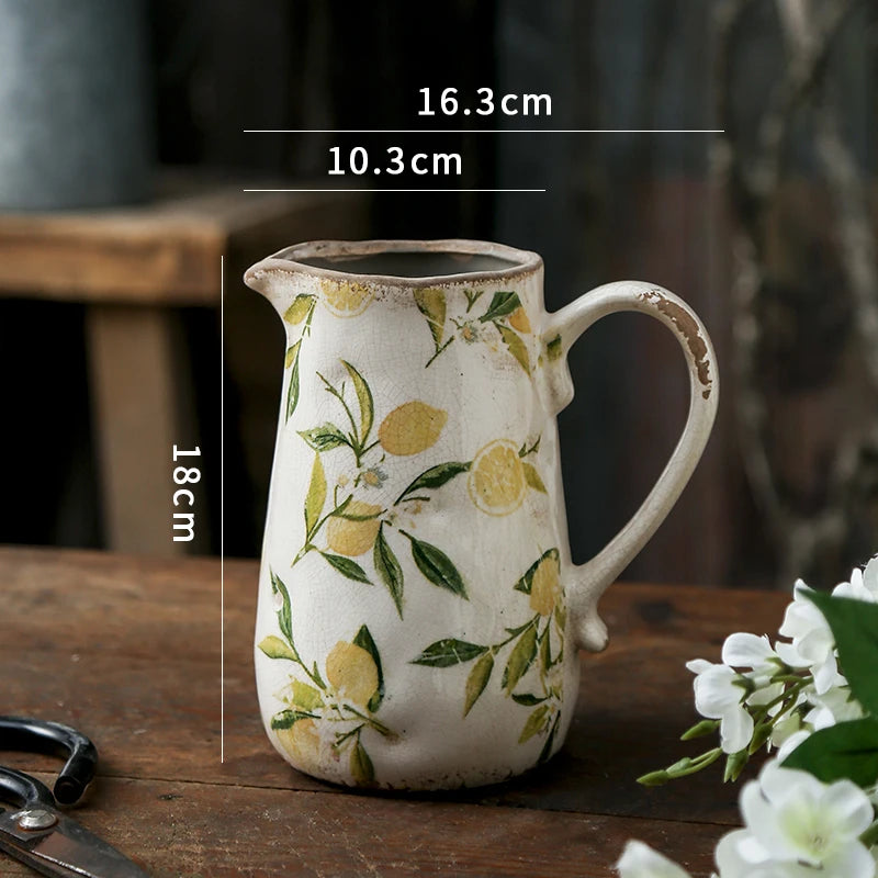Pot fleurs vintage céramique blanc jaune vert rose beige poignée fleurs roses marguerites citrons