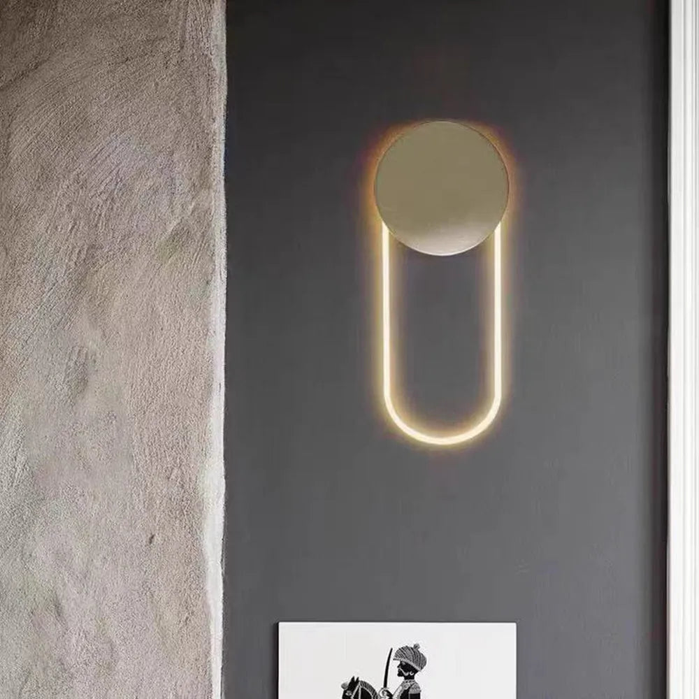 lampe murale moderne blanc doré éclairage neutre chambre contemporaine minimaliste étude salon