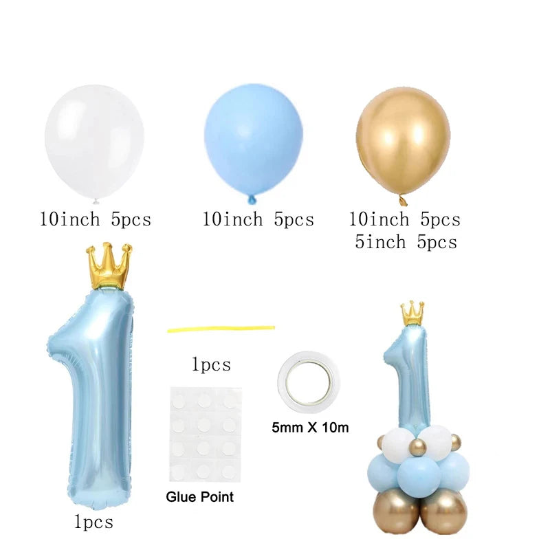 Colonne chiffre 1 pour anniversaire bébé dans un intérieur décoré