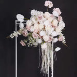 décoration événement mariage extérieur rose soie blanche romantique élégante moderne arches fleurs