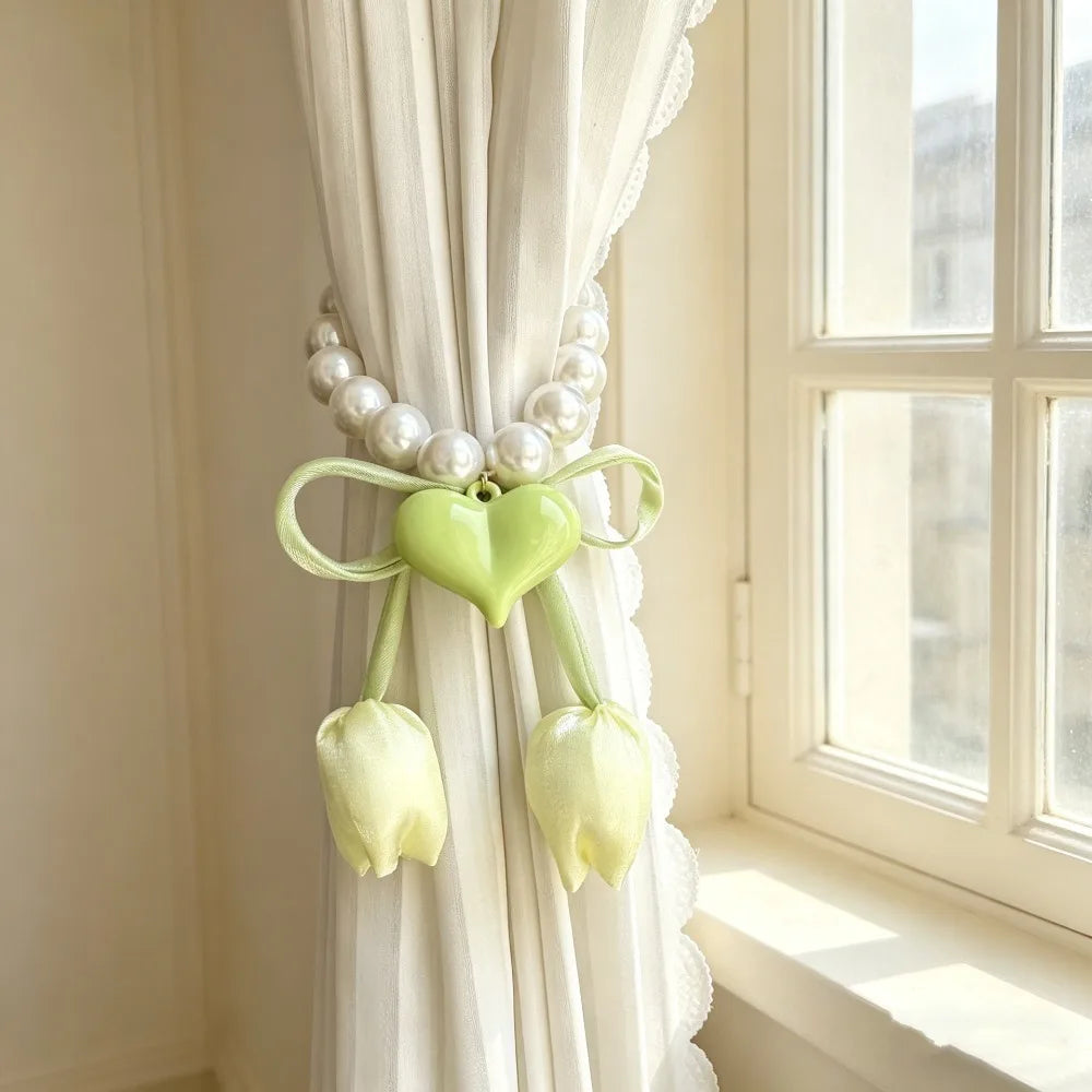 accessoire fenêtre décoration tulipes ruban blanc vert jaune rose violet bleu rouge décoratif
