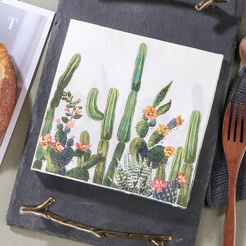 serviettes papier décoratives cactus fleurs vert orange rose violet assiette blanche couverts dorés painDecorationVégétaleardoiseManchesBois
