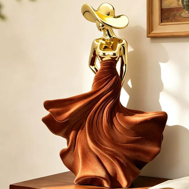 statue moderne or robe chapeau satinée décoration intérieure élégante people moderne résine table