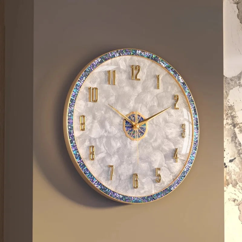 horloge murale moderne décorative aiguille géométrique nacre doré blanc iridescent