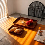 assiettes marron texture bois modernes poignées profondes fruits aliments service cuisine
