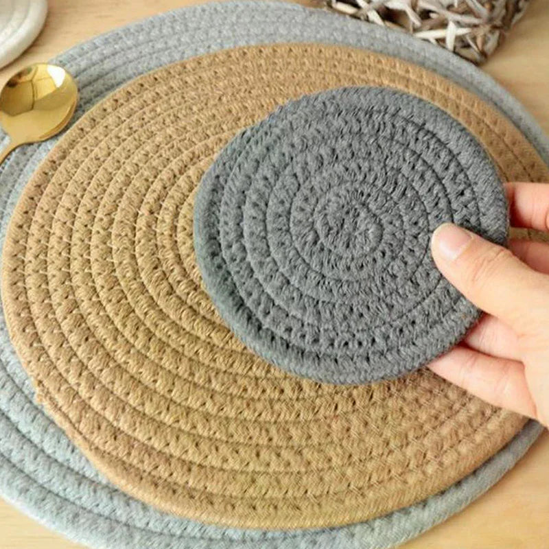 tapis table tissé motifs concentriques beige marron gris clair rustique opaques 11cm 18cm 24cm