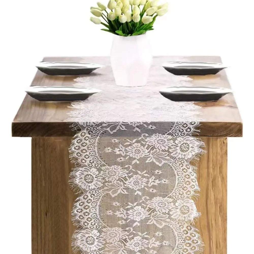nappe dentelle blanche florale rectangulaire décoration festive table manger été action grâces
