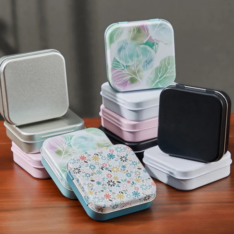 boîtes rangement carrées modernes motif floral noir blanc rose piles AAA pinces ongles coton