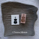 tampons bois illustratifs motifs horloge lampe outils simples scrapbooking