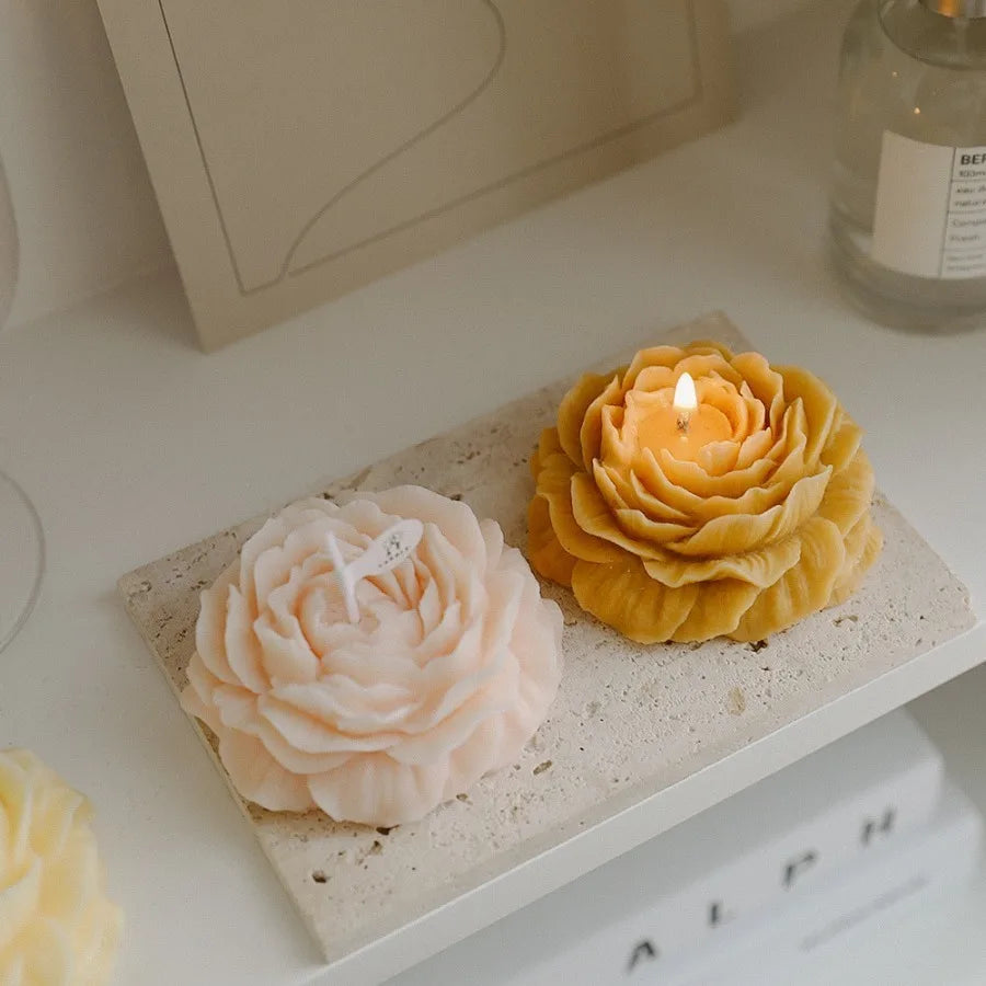 bougies fleur rouge rose violet jaune blanche parfumées aromathérapie artisanal élégantes décoration maison chambre