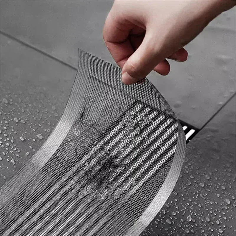 grille drainage adhésive maille fine gris clair moderne salle bain cuisine scie main auto