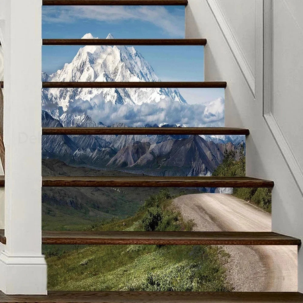 Escalier transformé avec autocollants multicolores