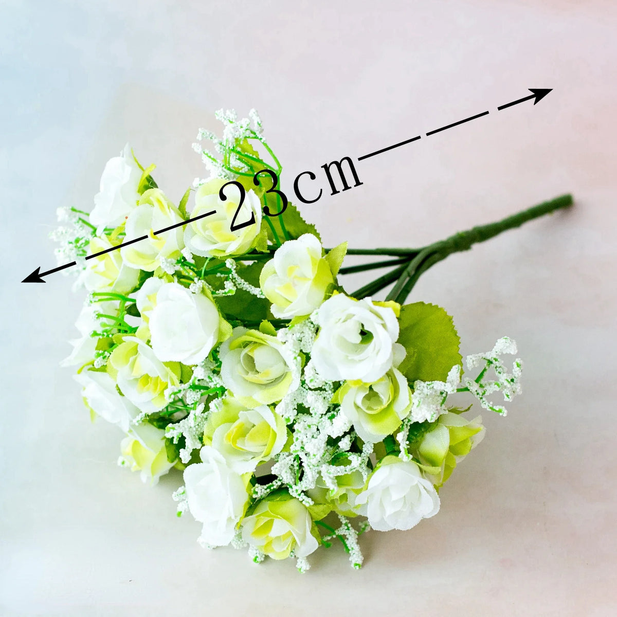 décoration intérieure rose vif fleurs artificielles bouquets champêtres vases lampion floral