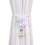 ruban fenêtre fleur décoration romantique blanc vert violet noir rose