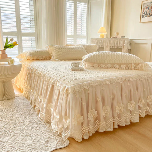 Couvre-lit en latex rafraîchissant avec dentelle blanche sur lit double