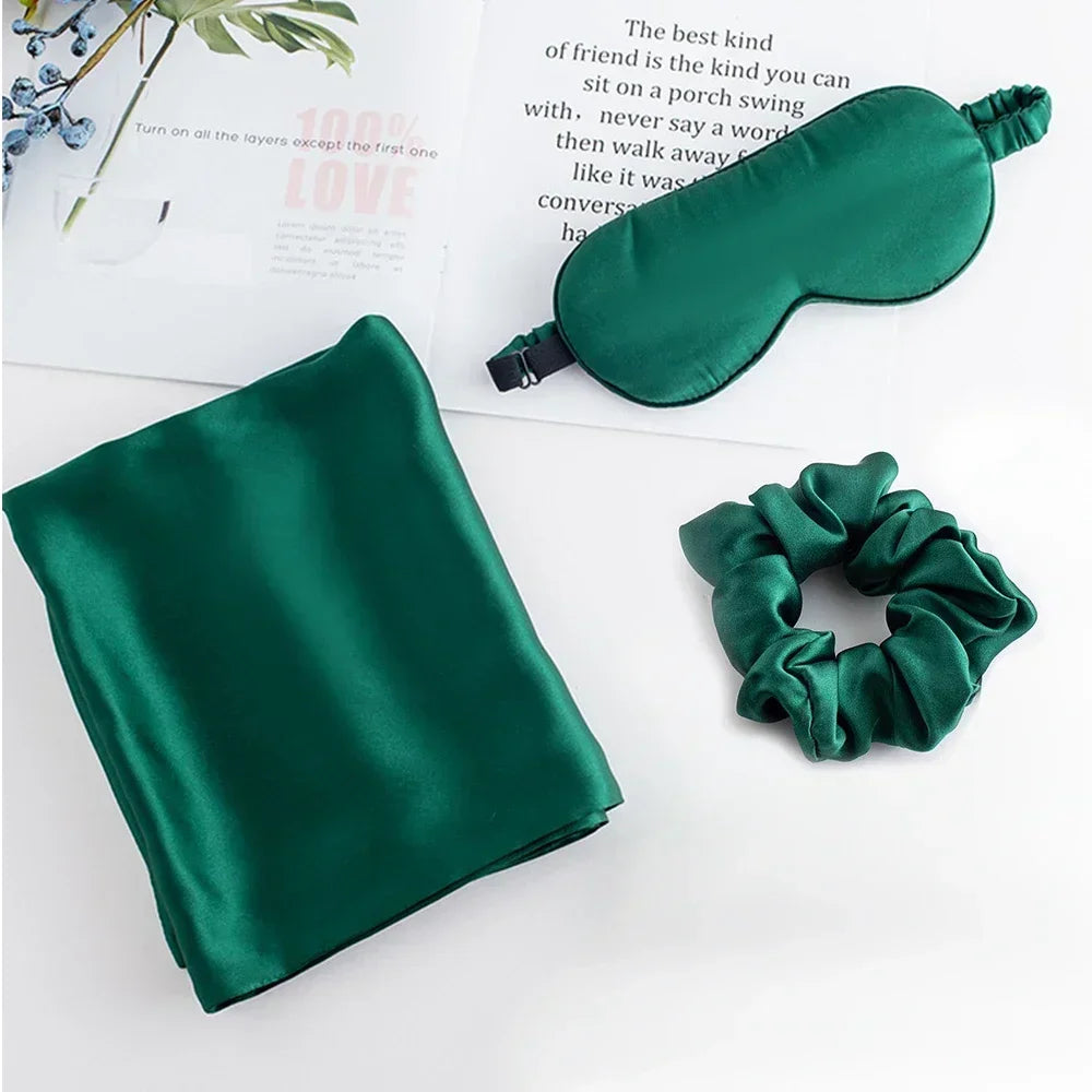 ensemble taie d'oreiller masque sommeil scrunchie soie naturelle vert foncé satiné élégant moderne