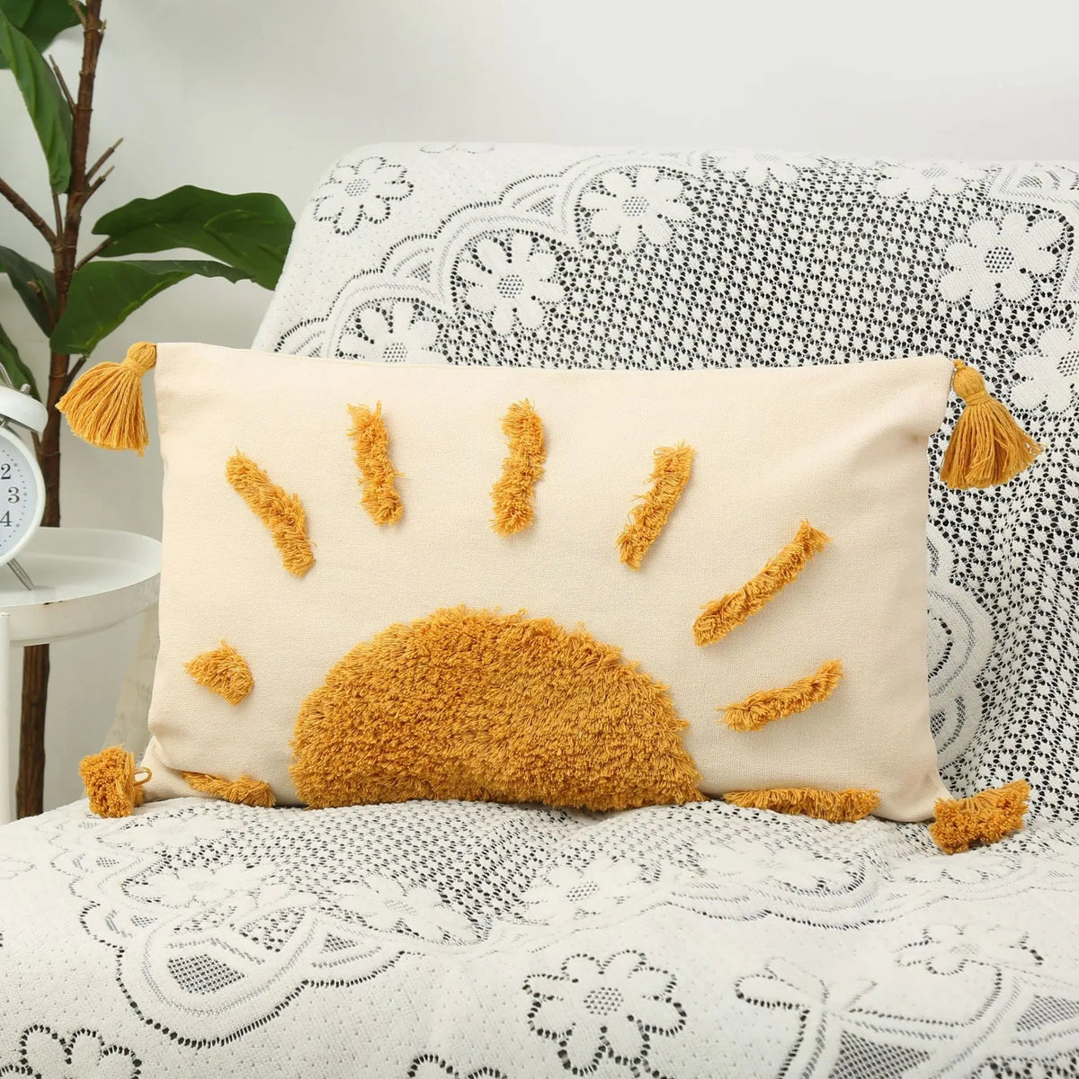 coussin décoratif nordique brodé motif géométrique beige moutarde orange brun boho chic