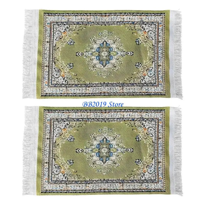 tapis miniature oriental motifs floraux géométriques franges accessoires maison poupée tissu vert olive beige