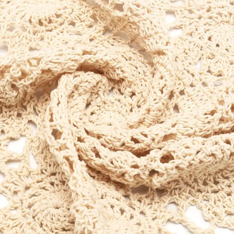 serviette table coton beige clair crochetée motifs floraux traditionnelle artisanale 40cm