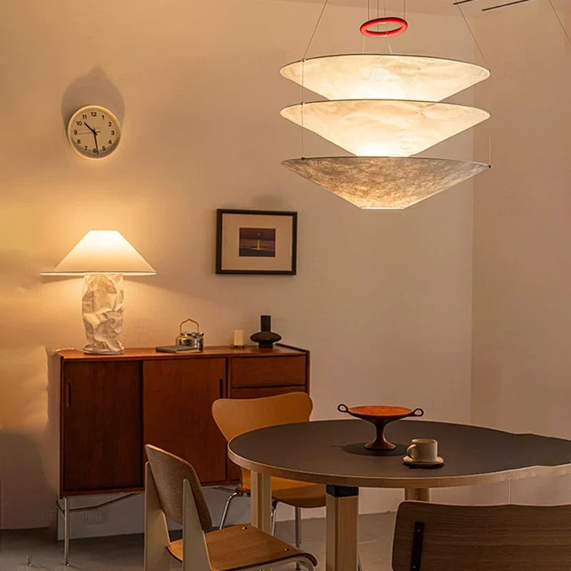 suspension lumineuse moderne blanc marbré opaque nordique fixée câbles lumière neutre chambre salon