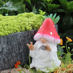 statue gnome jardin fée doigt milieu champignon résine couleurs vives décoration extérieure patio lawn