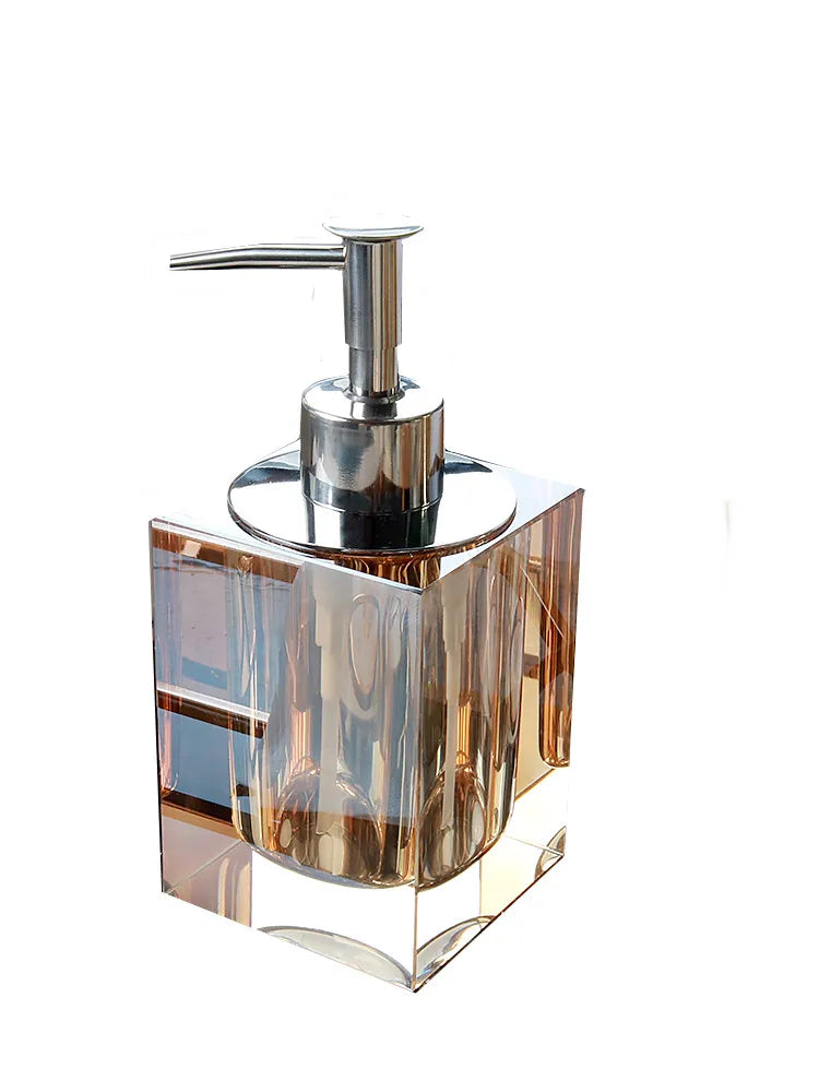 distributeur savon liquide bouteille lotion verre cristal transparent rayures horizontales moderne élégant respectueux environnement