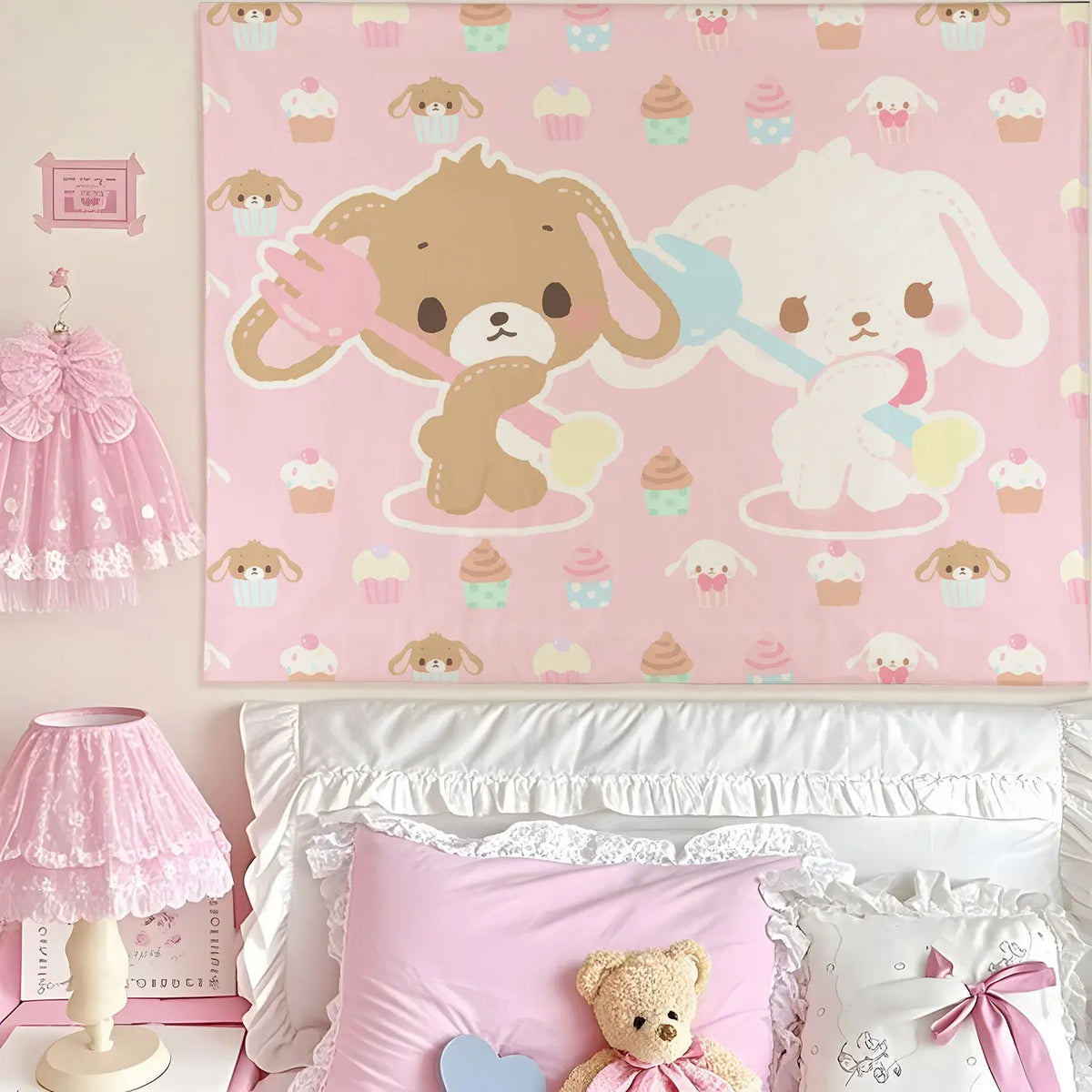 tapisserie kawaii enfantine motif pois blancs fond rose personnage animal cupcakes