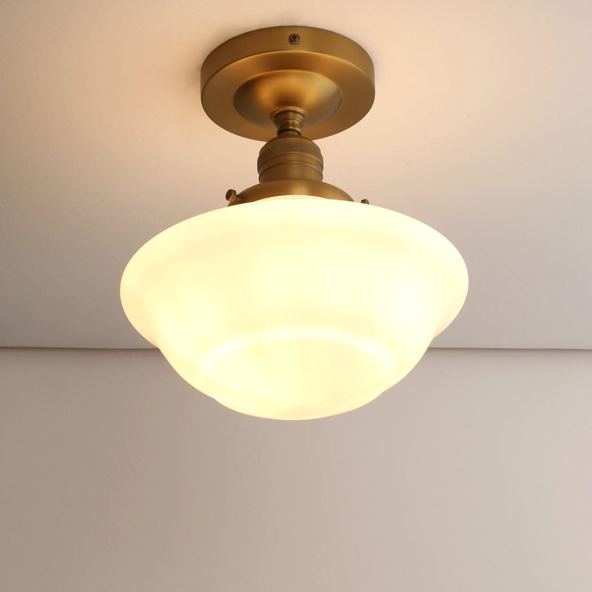 lampe classique or blanc mat éclairage salon chambre vintage moderne