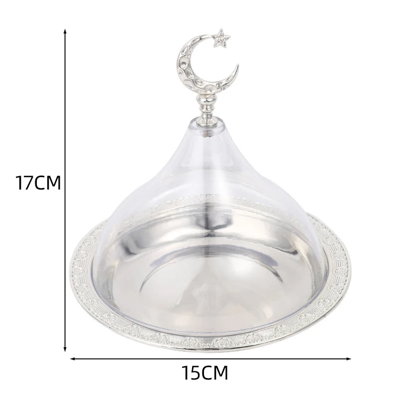 Coupe en métal argenté de style vintage avec ornements lunaires et étoiles, d'une hauteur de 17 cm et d'un diamètre de 15 cm.