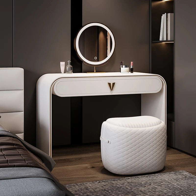 coiffeuse moderne maquillage miroir lumineux tabouret compartiments tiroirs étagère arrière beigeclair minimaliste