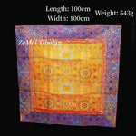 écharpe ethnique motifs floraux couleurs vives texture satinée traditionnelle 100x100cm