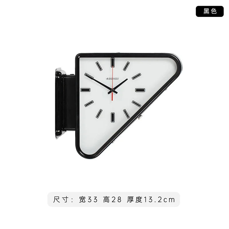 horloge murale triangulaire vintage rouge noir aiguille métal brillant fixée mur industriel