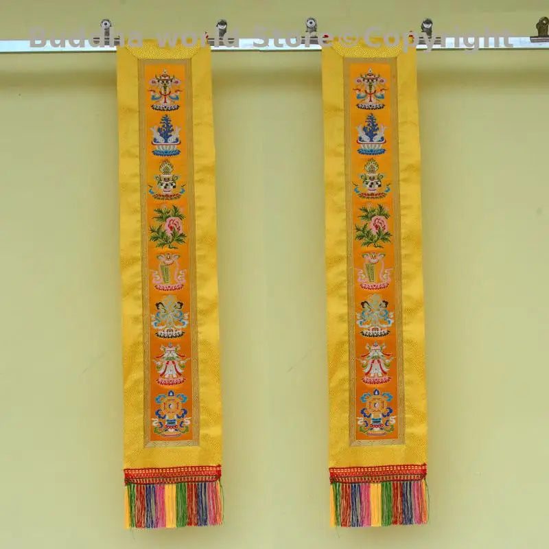 décoration murale rubans brodés multicolores motifs floraux clips métalliques traditionnels