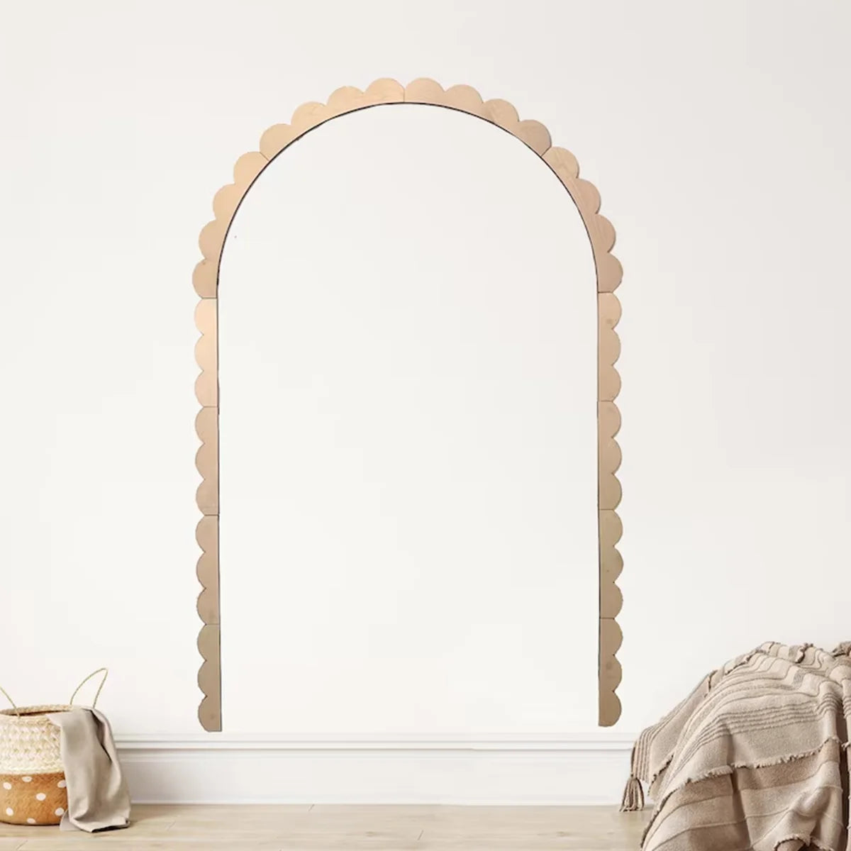 miroir doré scalloped moderne étagères intégrées bois non fini grande taille décoration murale