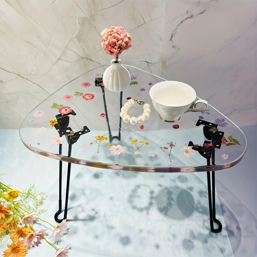 table basse moderne transparente fleurs colorées pieds métalliques plateau decoratif résine bleuclairintérieur contemporain bohême