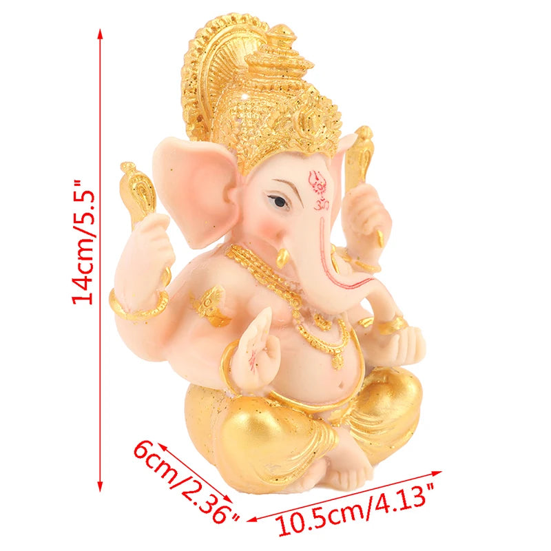 statue ganesha or beige details sculptés traditionnel religieux assiette bois cône pin feuilles vertes