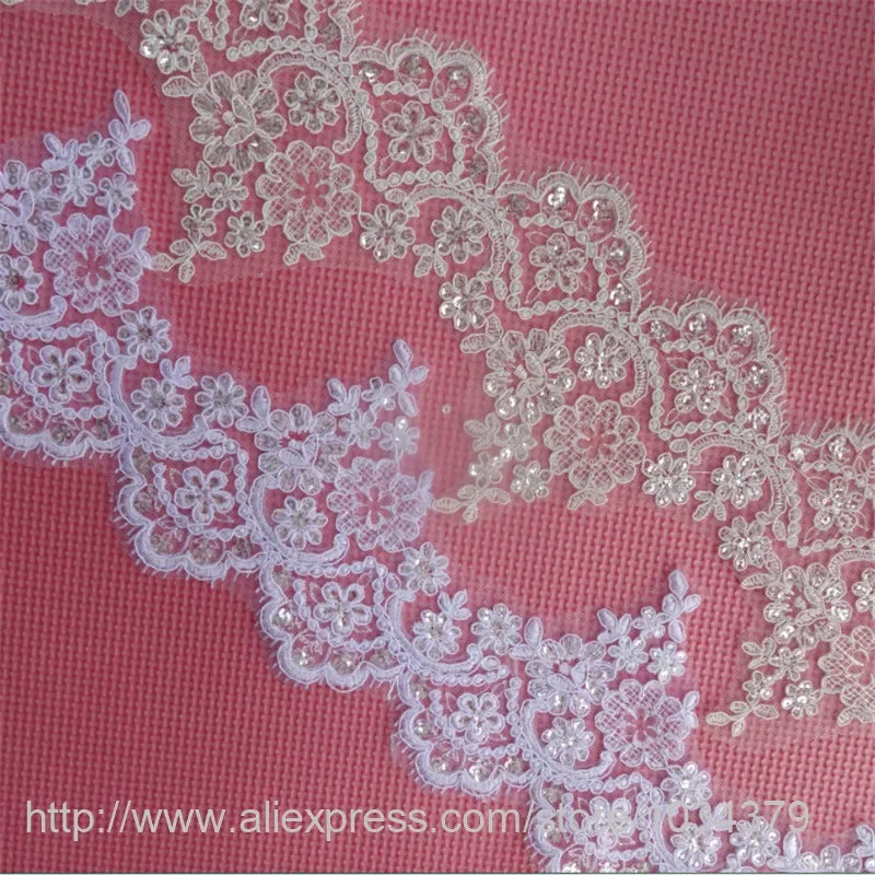 tissu dentelle fleur paillettes blanc rose beige vert mariage translucent brodé polyester 11.5cm