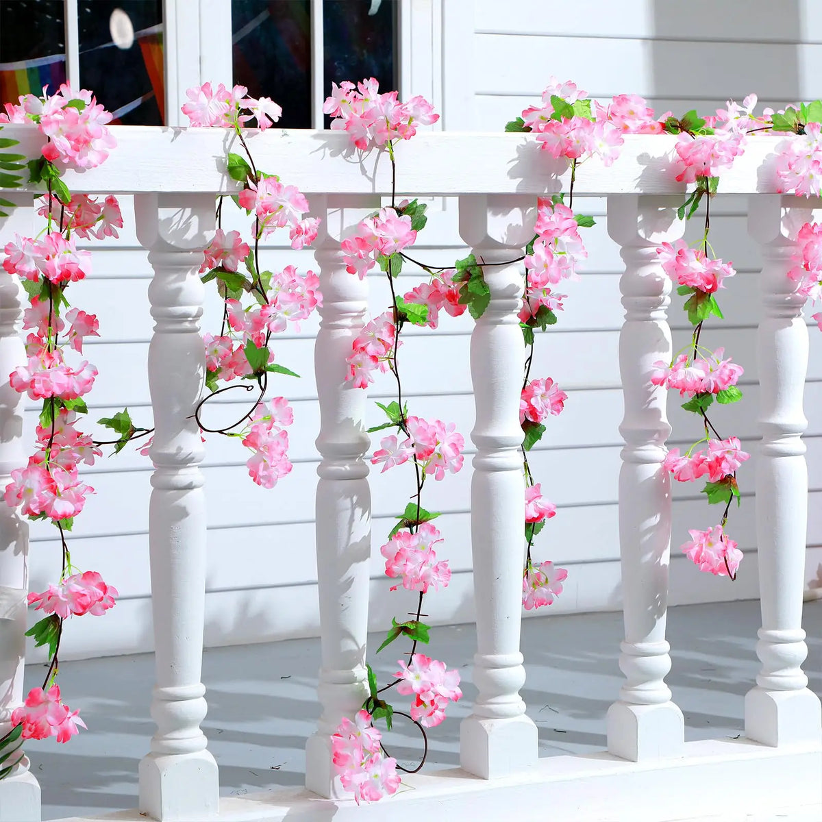 guirlande artificielle fleurs rose feuilles vertes décoration mariage anniversaire intérieur élégante pièces
